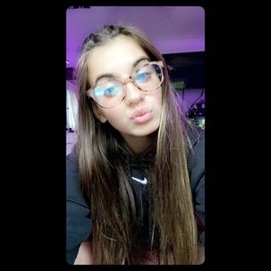 Meet your Posher, Isabella